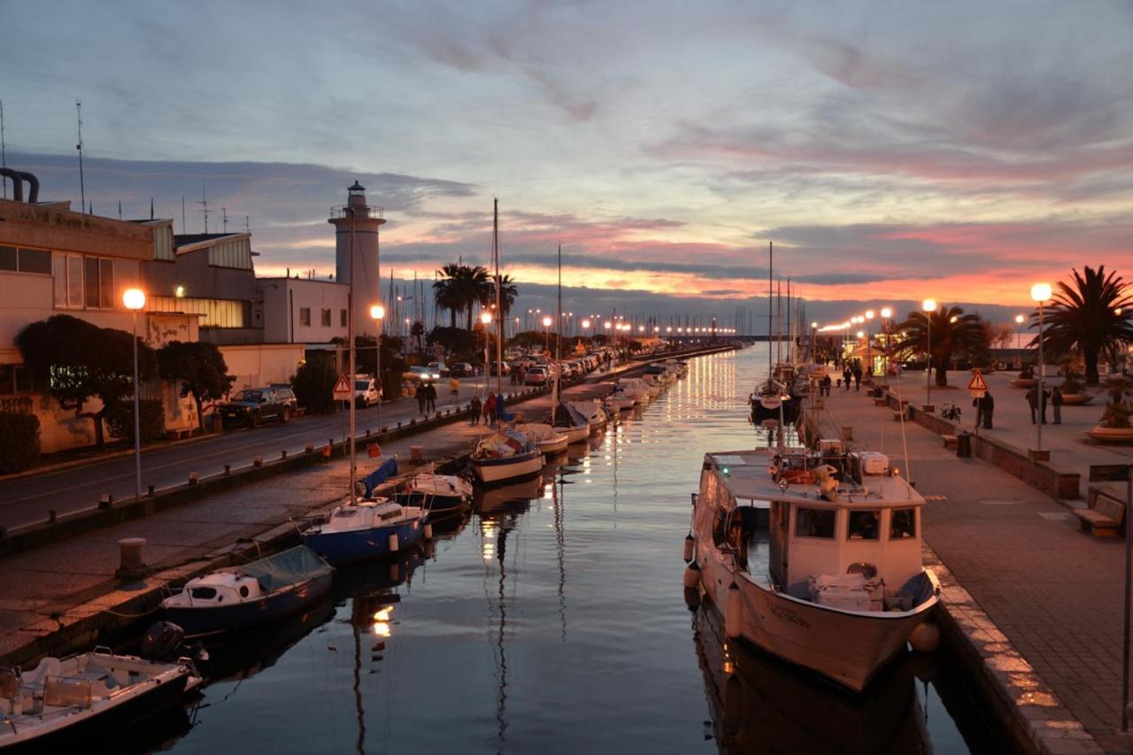 Villino Anna Villa Viareggio Bagian luar foto